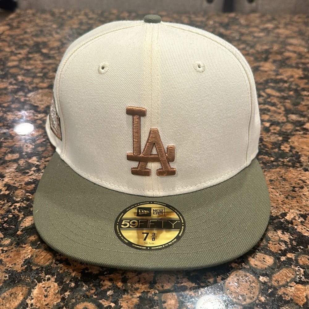 Los Angeles Dodgers Two tone New Era Cap size 7 3/8